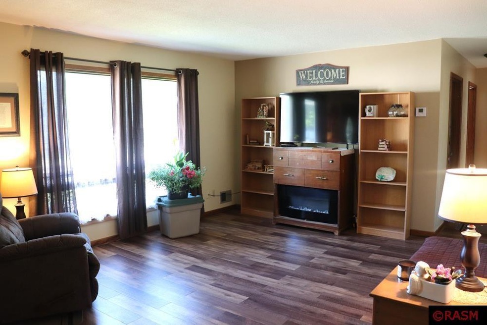 1011 12th St N, New Ulm, MN 56073 - photo 1