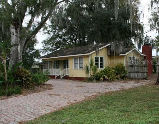 6441 Eureka Springs Rd, Tampa, FL 33610 - photo 1