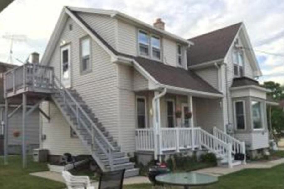 1617 Saemann Ave