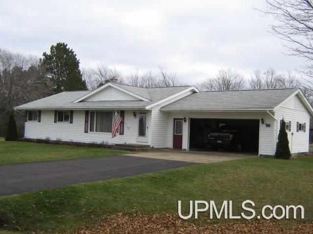 104 Cherry Ln, Ontonagon, MI 49953 - photo 1