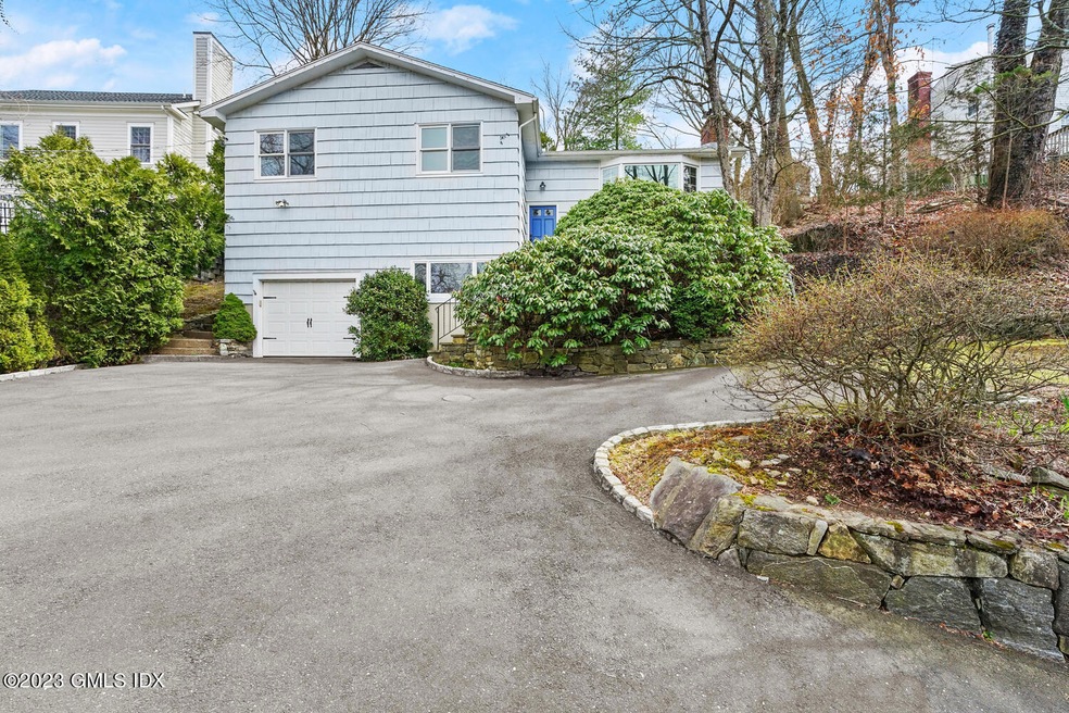 211 Sheephill Rd, Riverside, CT 06878 - photo 1