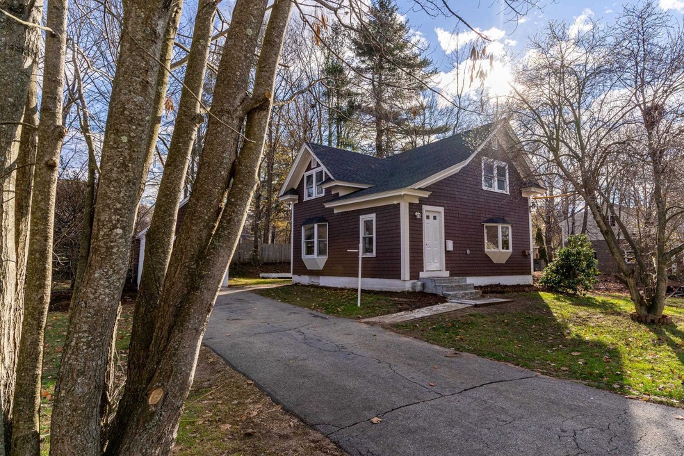 22 Richardson St, Rochester, NH 03867 - photo 1