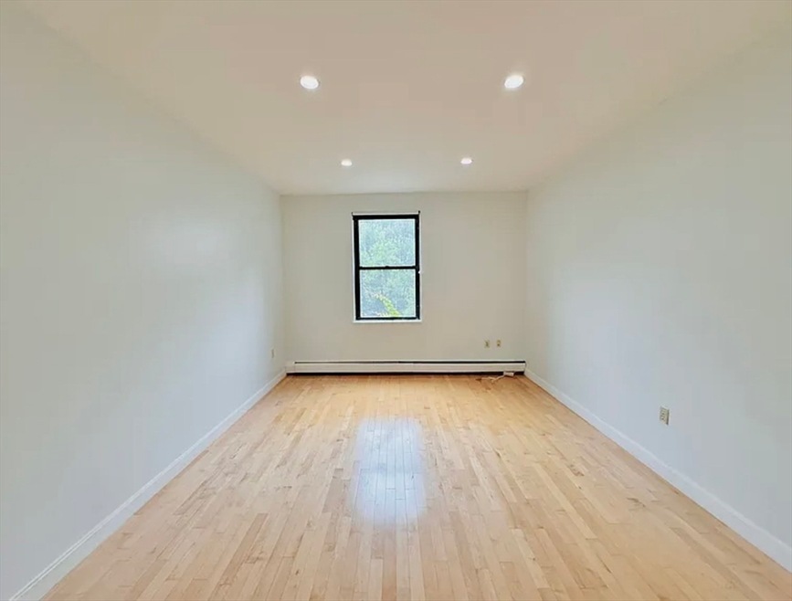 50 Winchester St unit 306, Brookline, MA 02446 - photo 1