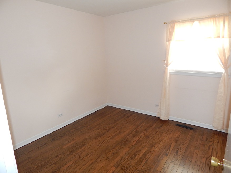 1217 Suffolk St, Naperville, IL 60563 - photo 1