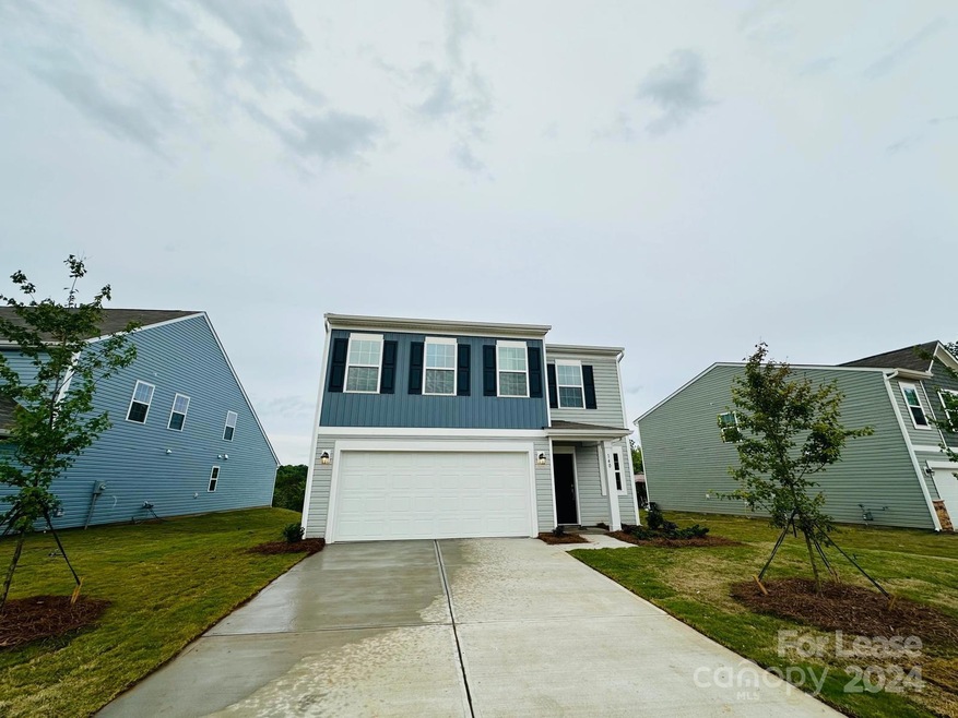 140 Brentwood Dr, Statesville, NC 28625 - photo 1