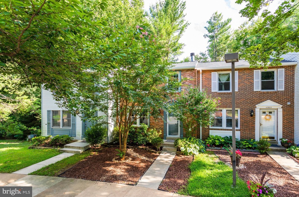 11523 Underoak Ct, Reston, VA 20191 - photo 1