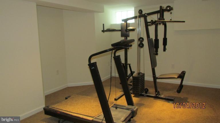 4600 Raspe Ave, Baltimore, MD 21206 - photo 1