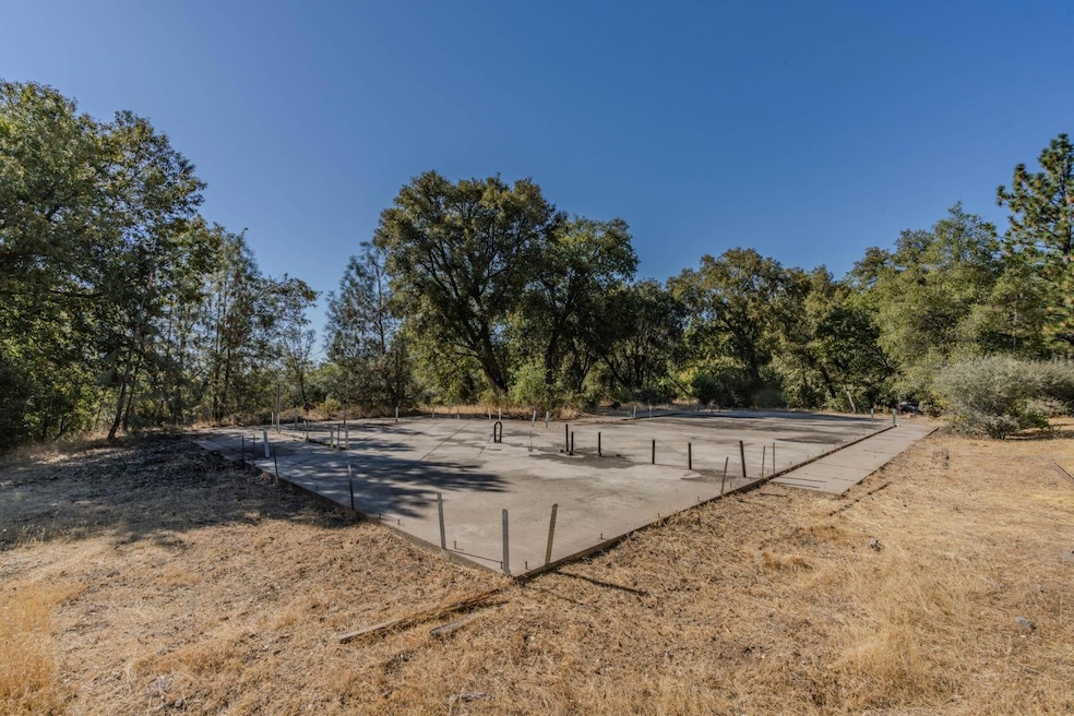 For Sale $437,800 • Co-Listing Agent