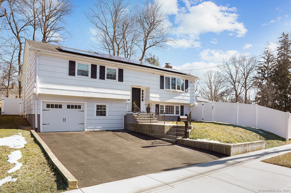 Sold $925,000 • Co-Listing Agent