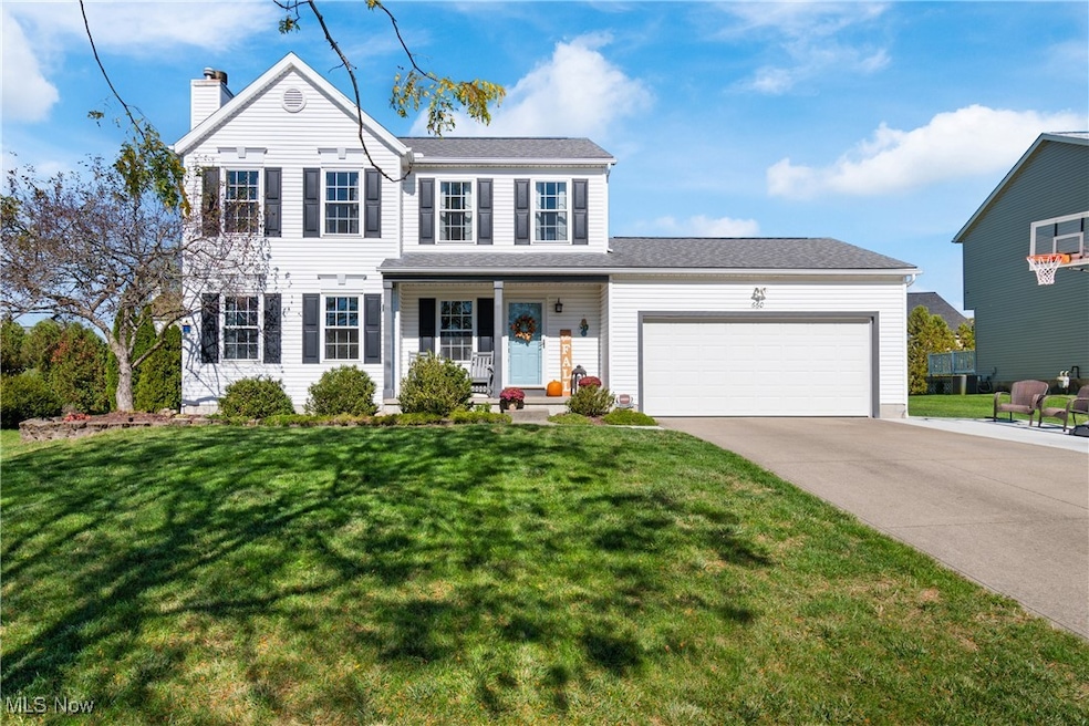 660 Oakcrest Dr, Wadsworth, OH 44281 - photo 1
