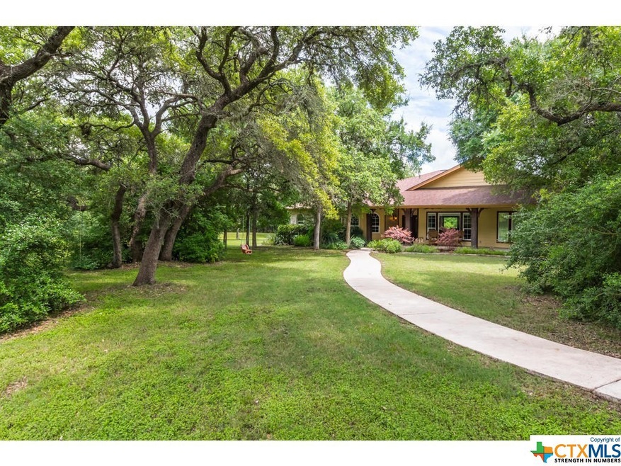 422 Thousand Oaks Loop, San Marcos, TX 78666 - photo 1