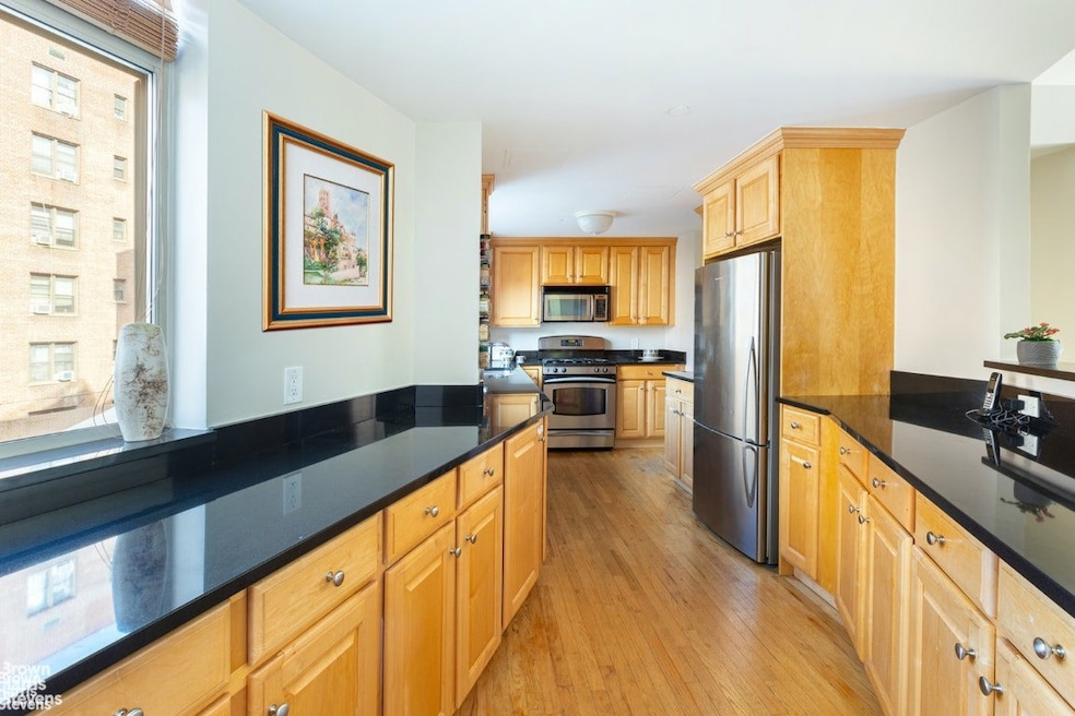 3625 Oxford Ave unit 2C, Bronx, NY 10463 - photo 1