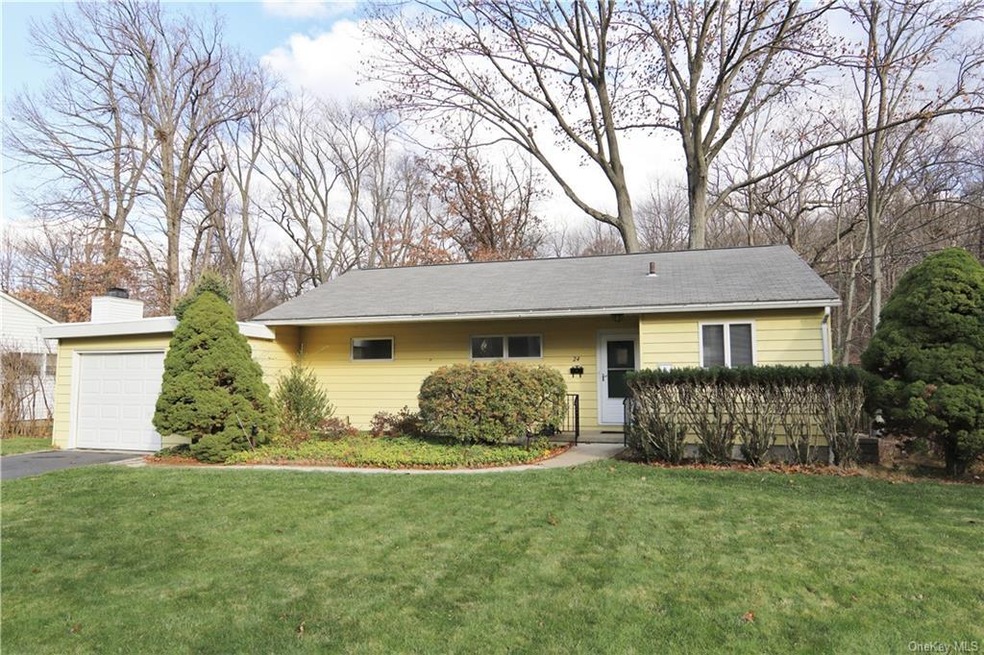 24 Kerwin Place, Tarrytown, NY 10591 - photo 1