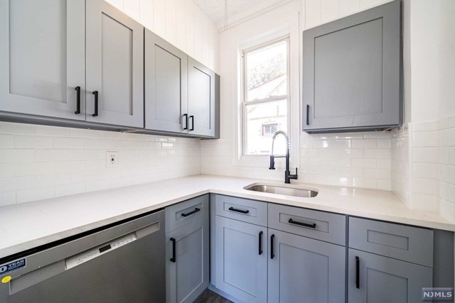 30 Kehoe St unit 1, Clifton, NJ 07011 - photo 1