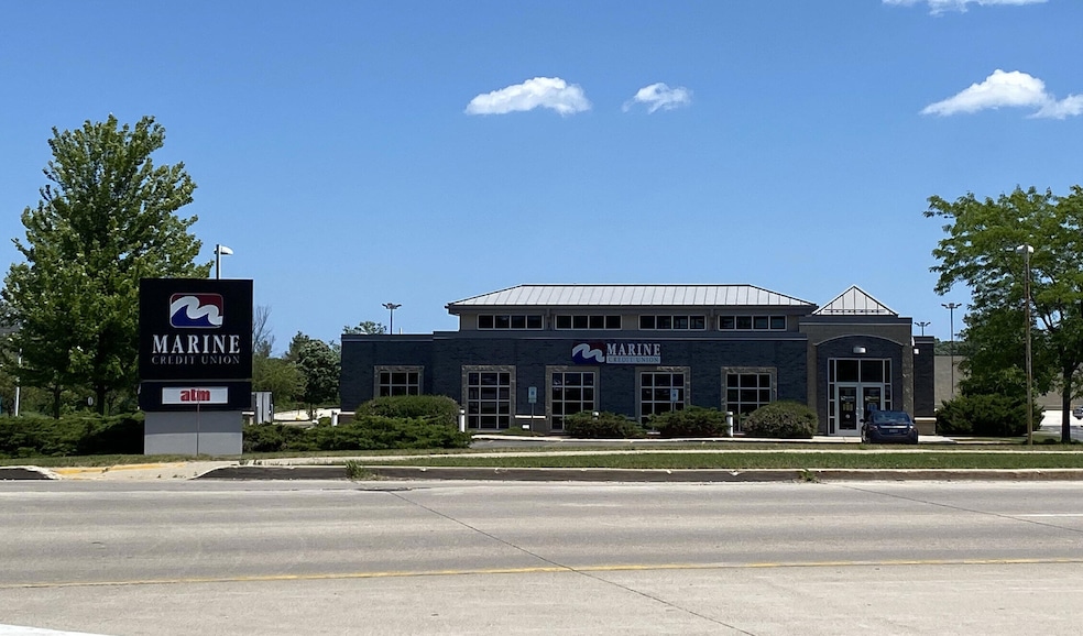 5133 Douglas Ave, Racine, WI 53402 - photo 1