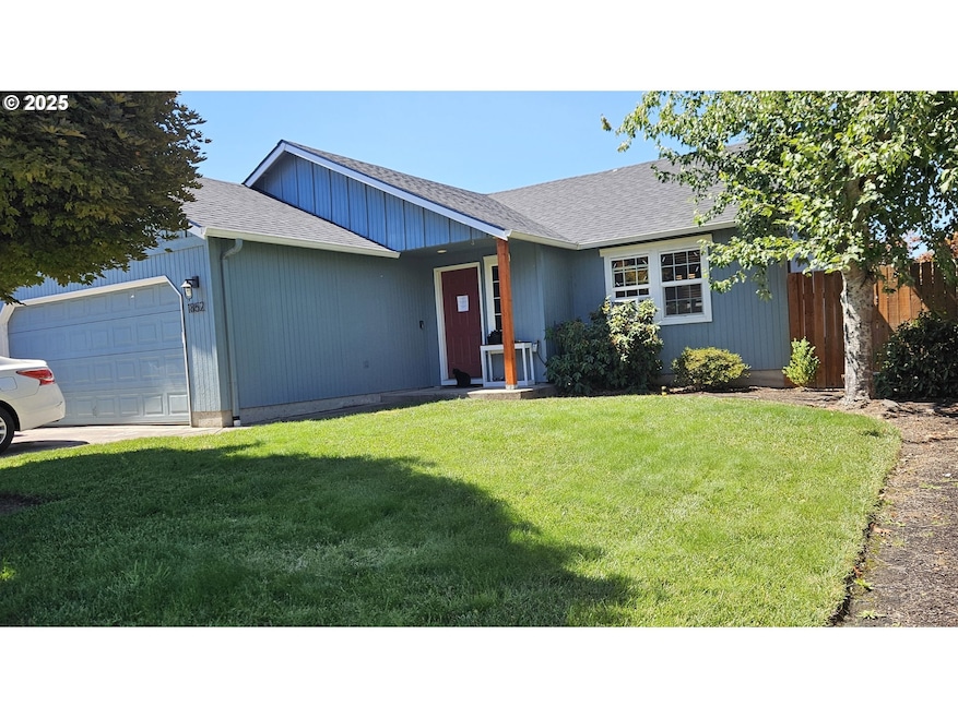 1852 S 60th St, Springfield, OR 97478 - photo 1