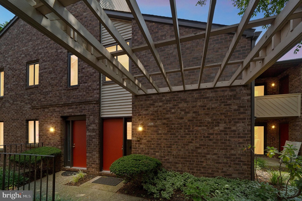 208 Mountainview Dr unit 208, Chesterbrook, PA 19087 - photo 1