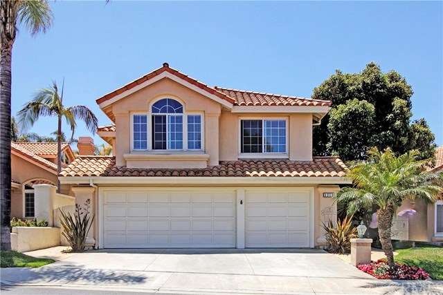 Great curb appeal with 3 car garage.