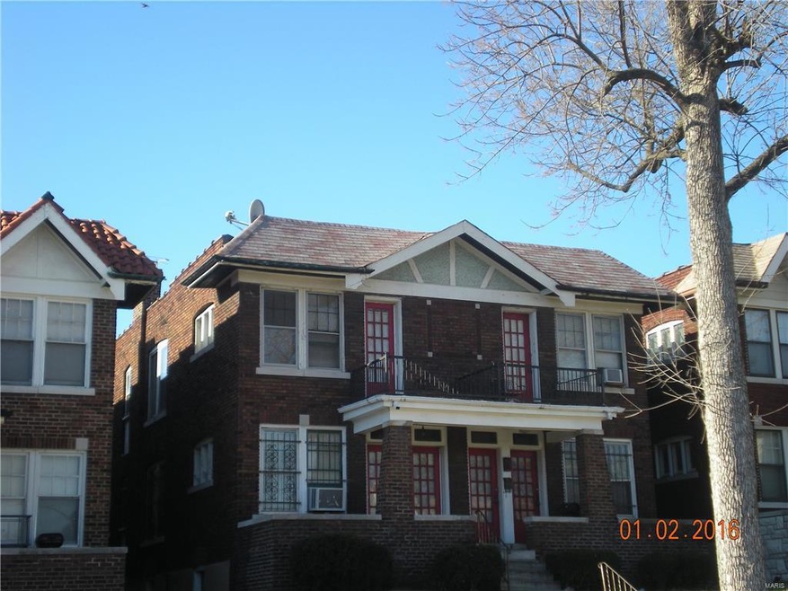 4630 Steinlage Dr, Saint Louis, MO 63115 - photo 1