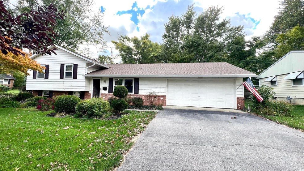 843 Pinehurst St, Marysville, OH 43040 - photo 1