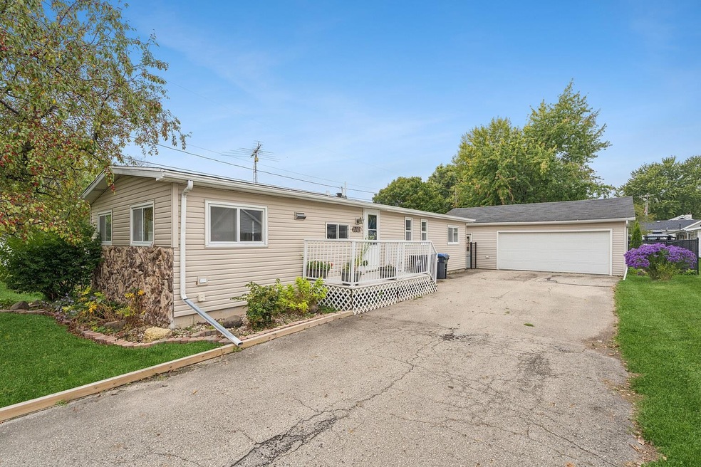 Under Contract $224,900 • Co-Listing Agent