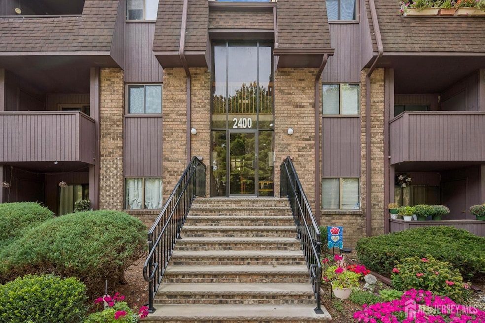 2434 Old Stone Mill Dr, East Windsor, NJ 08512 - photo 1