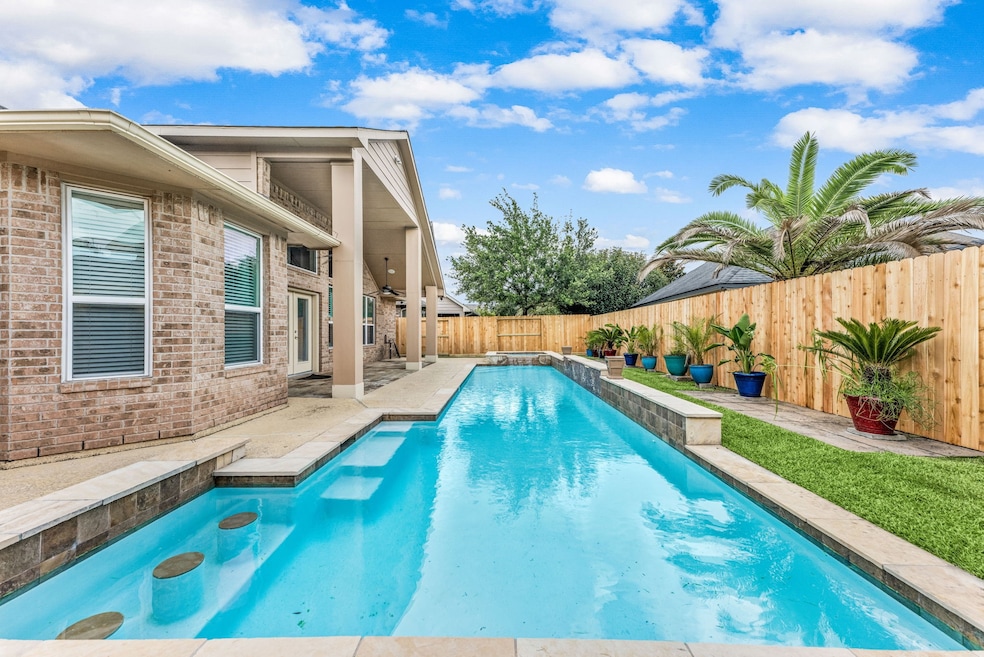 Pending $629,900 • Co-Listing Agent