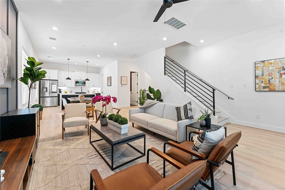 For Sale $382,500 • Co-Listing Agent