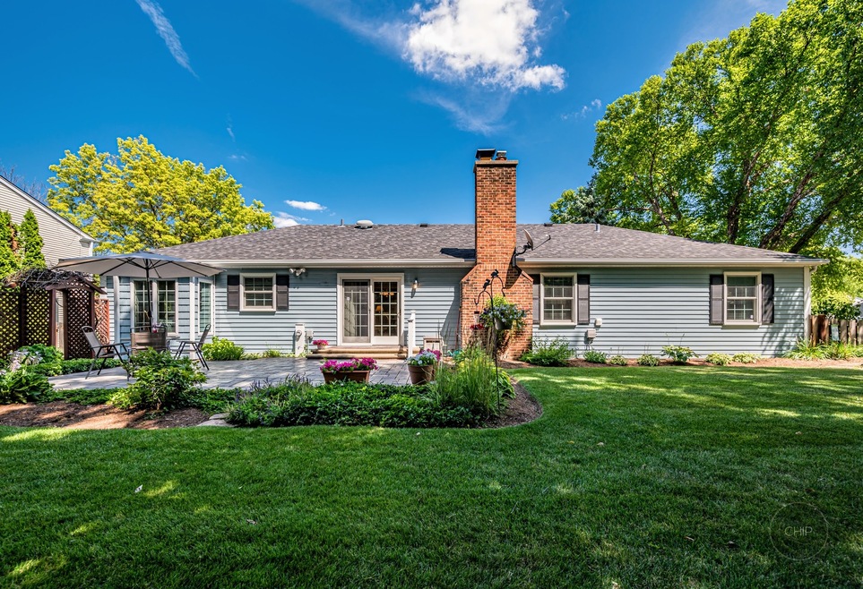 849 Woodland Hills Rd, Batavia, IL 60510 - photo 1