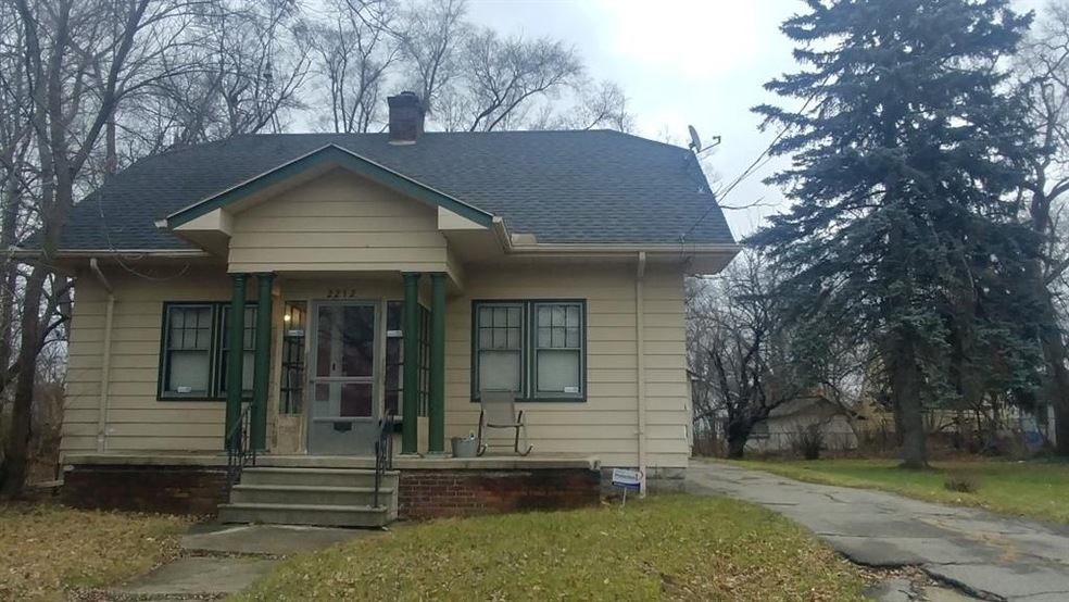 2212 Hoff St, Flint, MI 48506 - photo 1