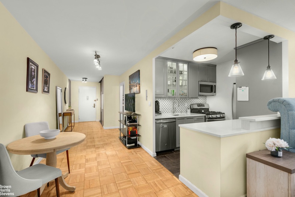 330 3rd Ave unit 17L, New York, NY 10010 - photo 1