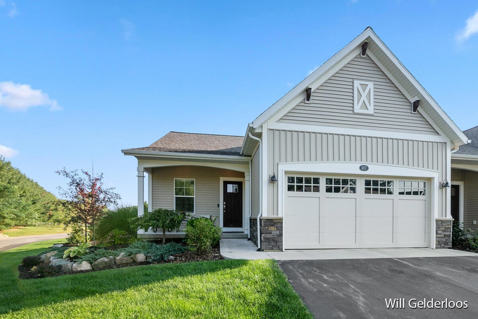 907 S Center Park Dr SW unit 12, Byron Center, MI 49315 - photo 1