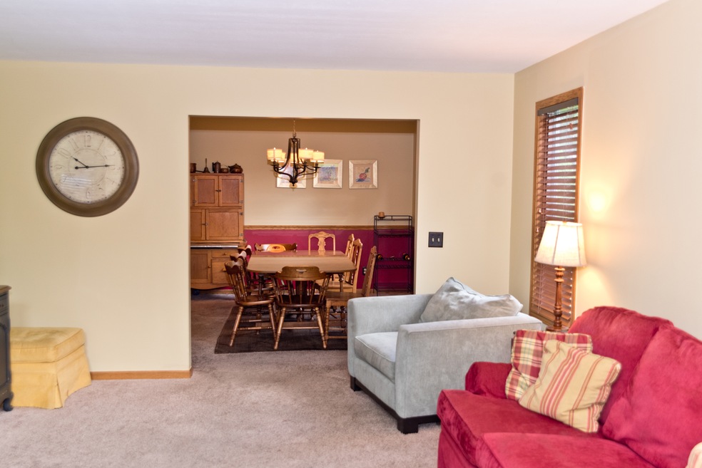 1622 Jamey Ct, Morris, IL 60450 - photo 1