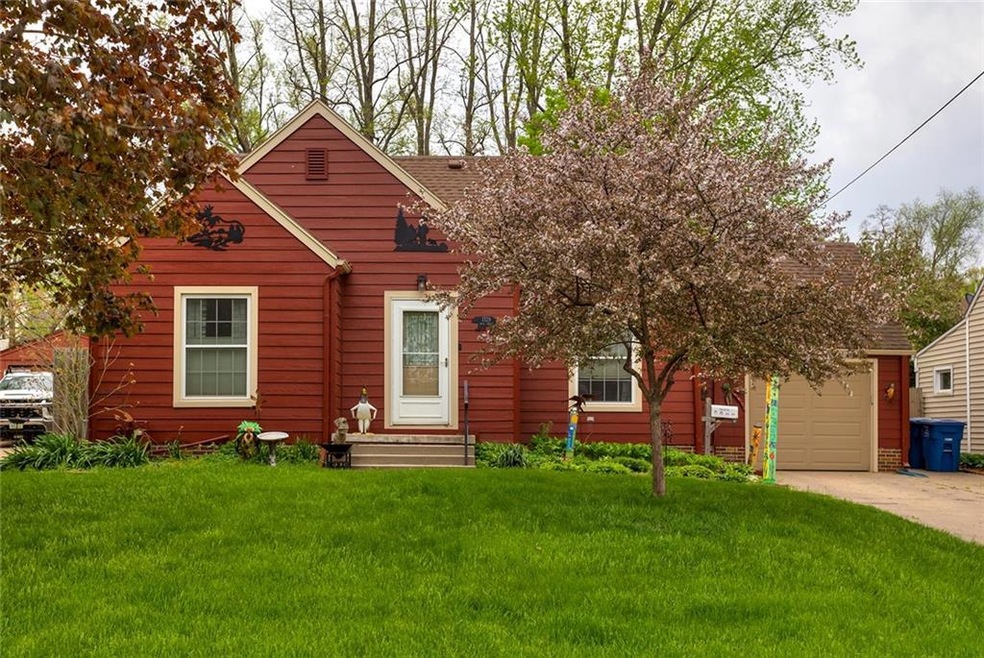 1329 48th St, Des Moines, IA 50311 - photo 1