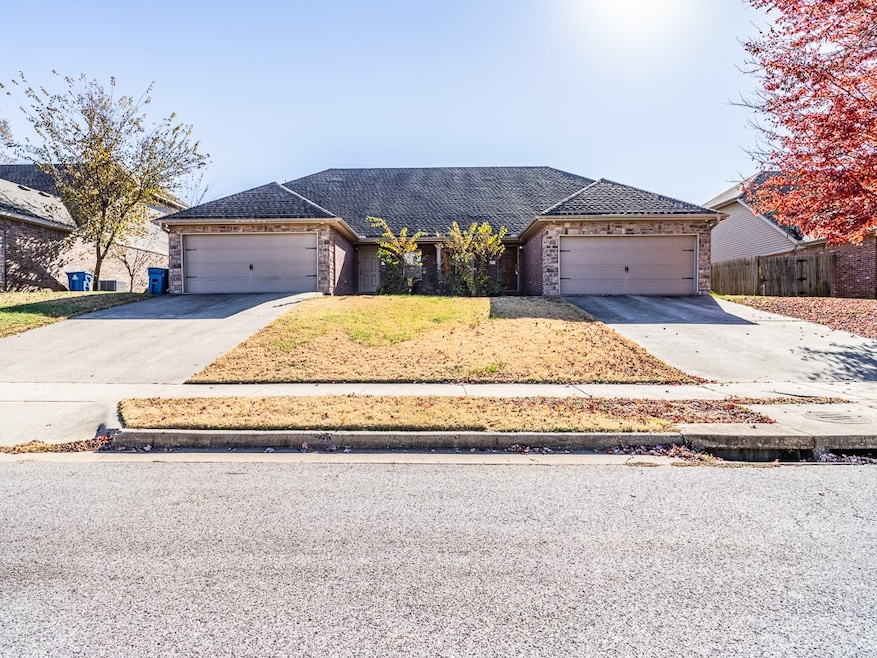 3007 SW Amberwood Ave unit 2, Bentonville, AR 72712 - photo 1