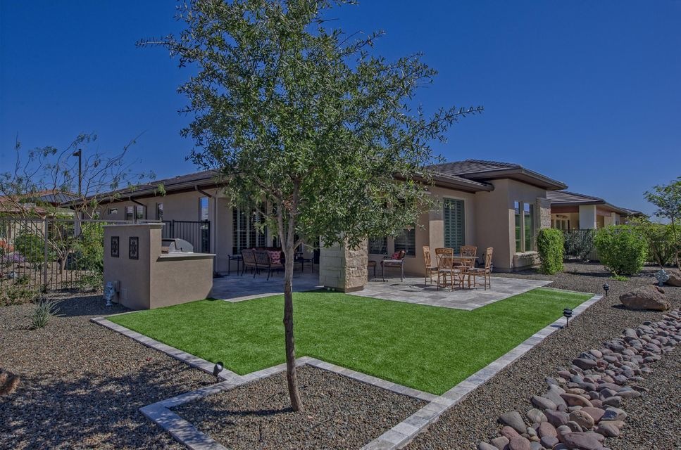 001_Outdoor Living