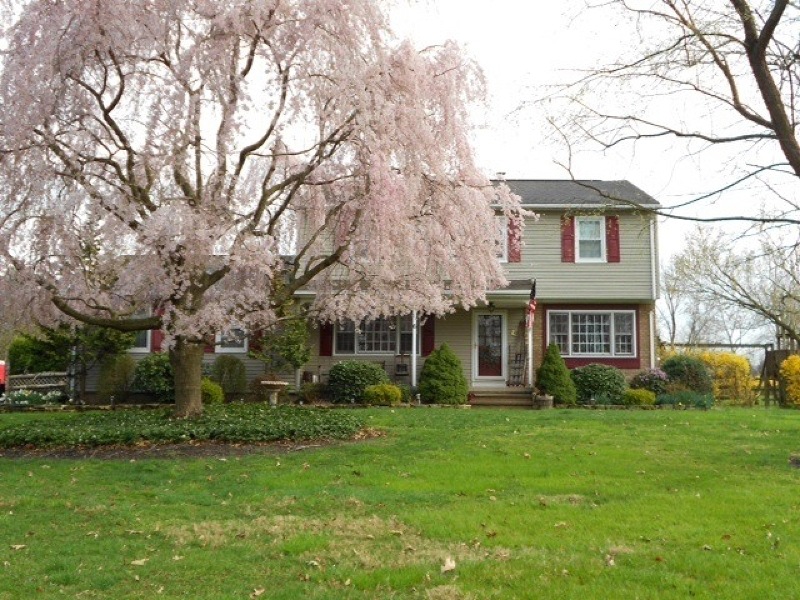 6 Thor Solberg Rd, Whitehouse Station, NJ 08889 - photo 1