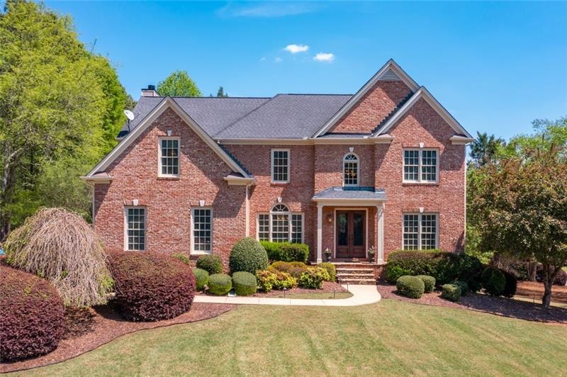 Beautiful brick traditional with upgraded double-i