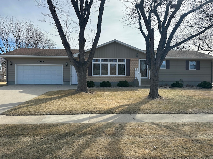 1790 Lawnridge