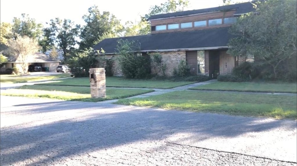 802 Canaan Dr, Lafayette, LA 70508 - photo 1