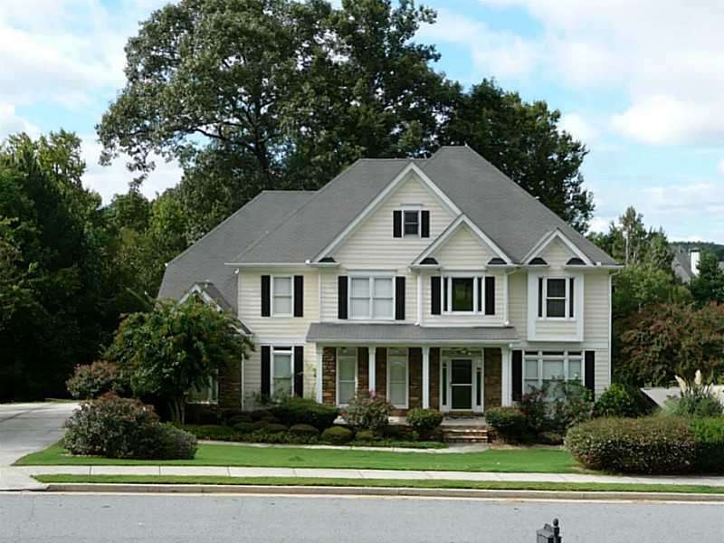 Exterior Front. Come home to relax and enjoy lake 