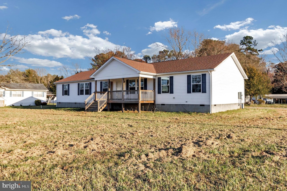 458 Lake Dr, Colonial Beach, VA 22443 - photo 1