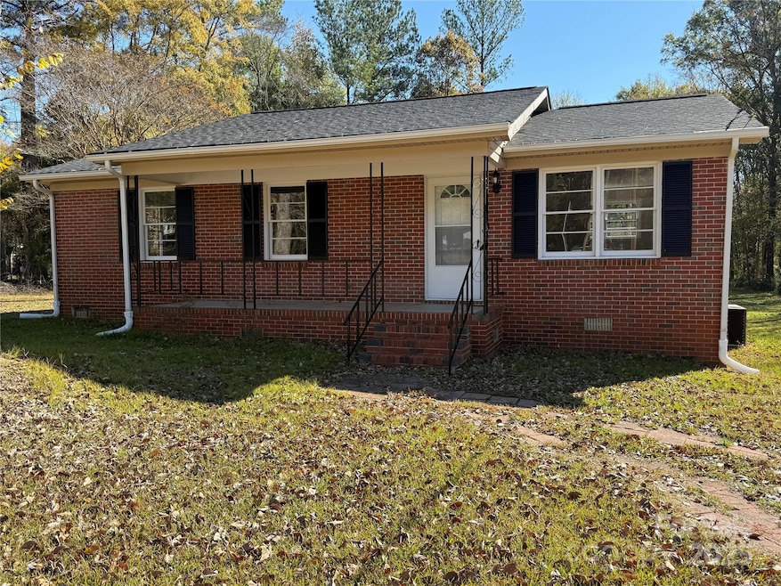 1154 Stringfellow Rd, Chester, SC 29706 - photo 1