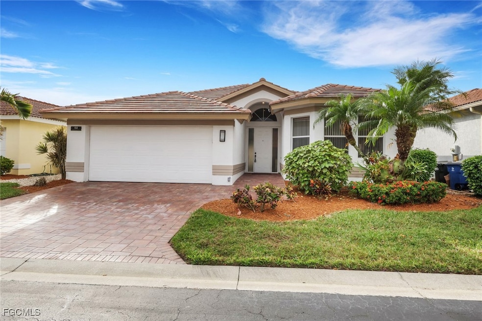 9519 Mariners Cove Ln, Fort Myers, FL 33919 - photo 1