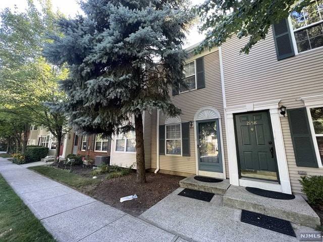 2159 Jordan Ct, Mahwah, NJ 07430 - photo 1