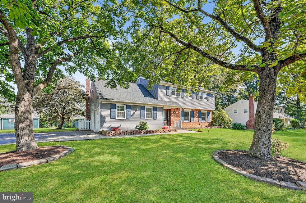 202 Garnet Ln, Wallingford, PA 19086 - photo 1