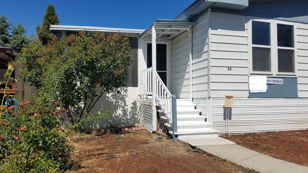 2325 NW Highland Ave unit SPC 52, Grants Pass, OR 97526 - photo 1