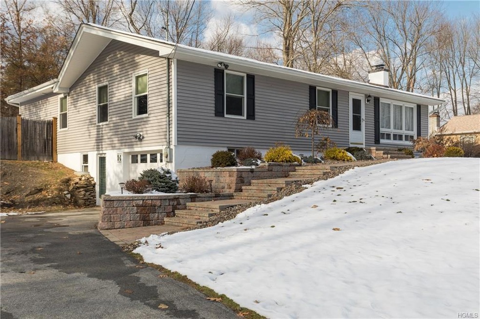 83 Colburn Dr, Poughkeepsie, NY 12603 - photo 1