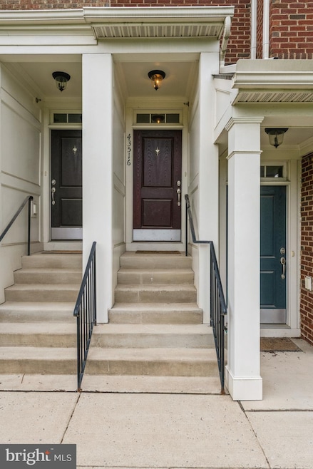 43516 Stonecliff Terrace, Chantilly, VA 20152 - photo 1