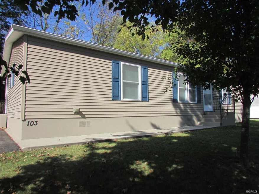 103 Brittany Terrace unit 103, Rock Tavern, NY 12575 - photo 1